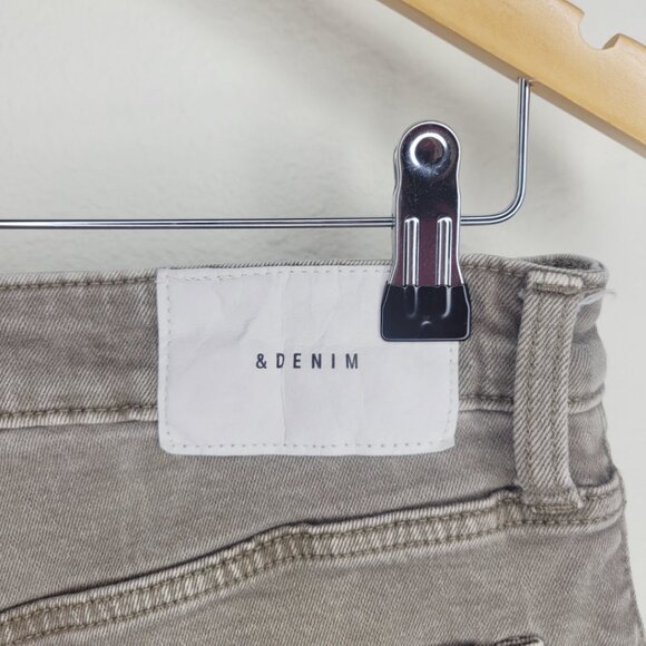 PICK 3 FOR $20 H&M &Denim Mom Shorts High Rise Light Brown Denim Jean Size 10 - Picture 3 of 6